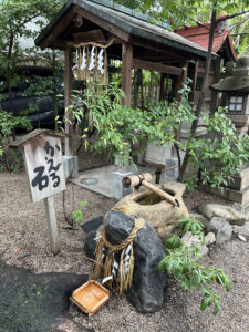 堀越神社のかえる石