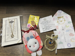 出雲大社のお土産のうさぎのお守り・しめ縄・めのうネックレス