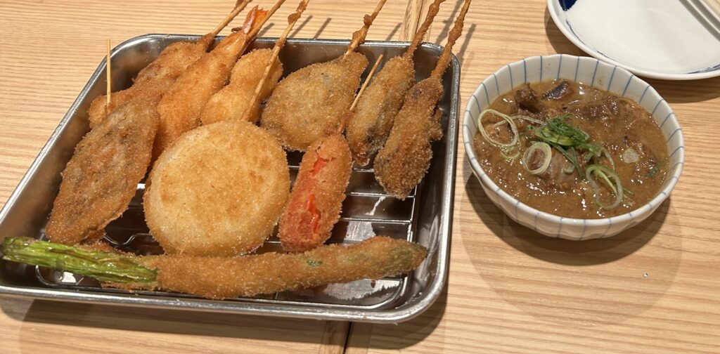 大阪 難波 串カツ 牛すじ煮込み