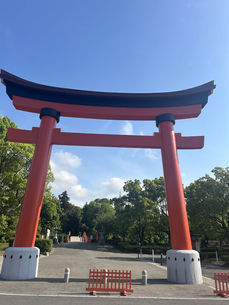 宇佐神宮　太鼓橋前の鳥居